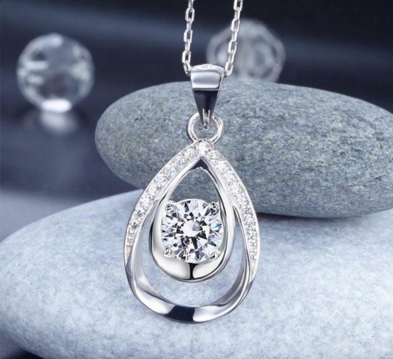 Quà tặng vợ yêu - Dây chuyền kim cương