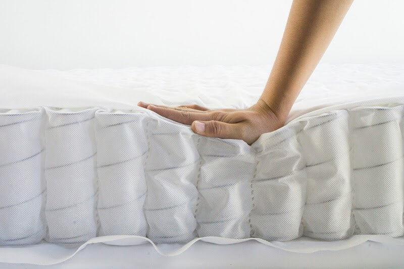 Nệm lò xo túi nệm cho người đau cột sống