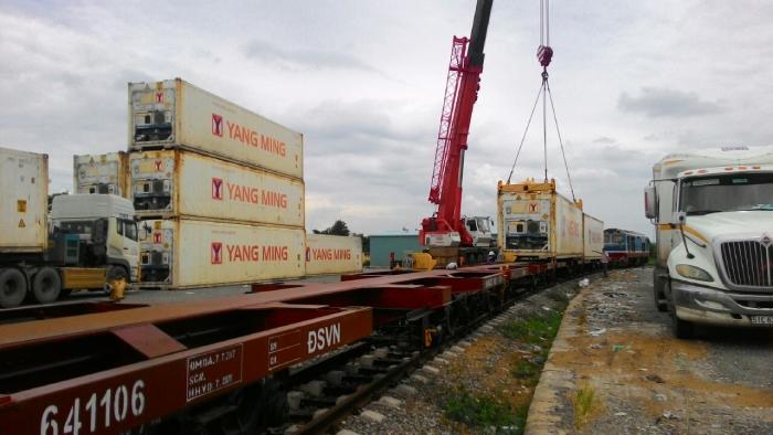Sự kết hợp giữa container lạnh và logistics thông minh