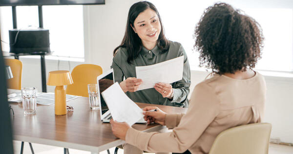 nhân viên văn phòng