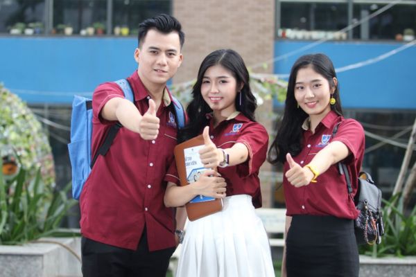 Sinh viên Trường Đại học Nguyễn Tất Thành 