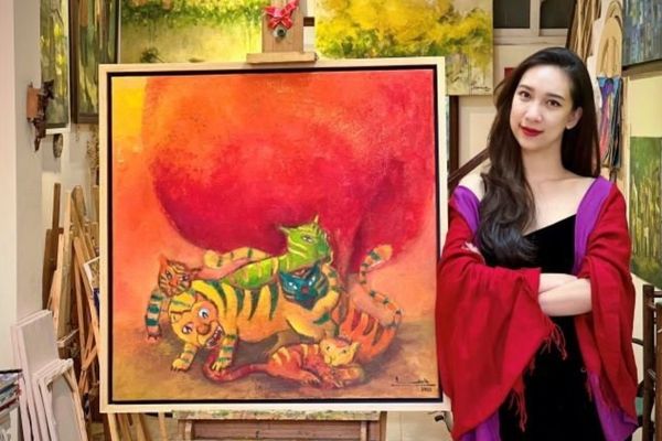 Nữ họa sĩ tranh 