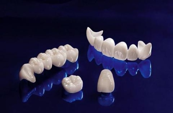 Vật liệu sứ phục hình Zirconia