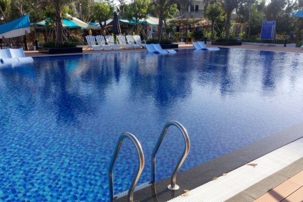 Tìm hiểu những lưu ý để giữ cho bể bơi luôn sạch